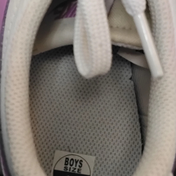 Nike Kids White and Purple Sneakers - Picture 5 of 6